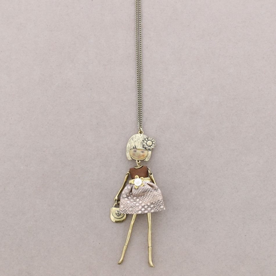 COLLAR LARGO COLG. MUÑECA CARINA