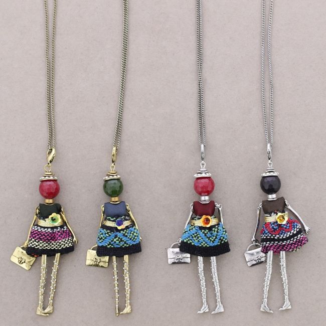 LONG PENDANT NECKLACE DOLL