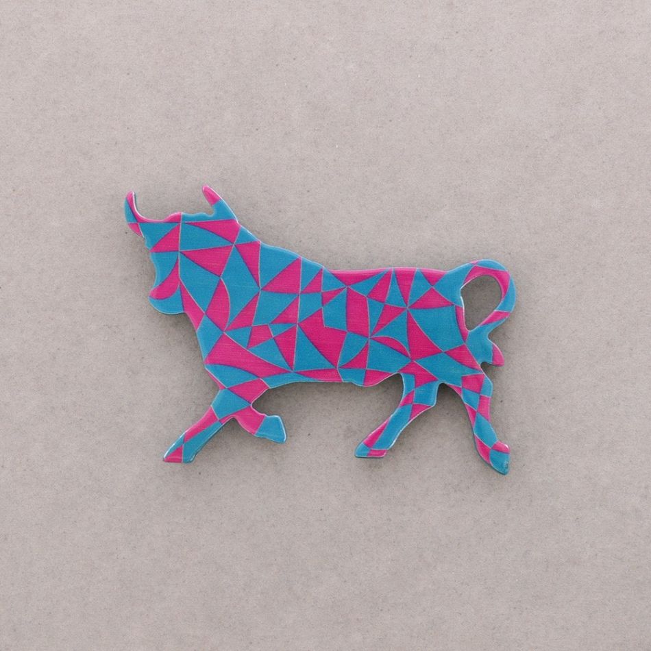BROCHE IMÁN TORO RESINA DIBUJO