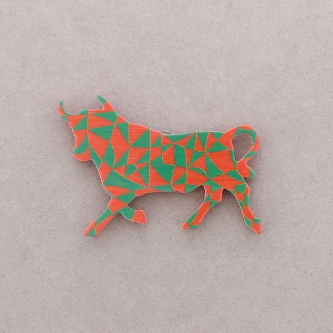 BROCHE IMÁN TORO RESINA DIBUJO