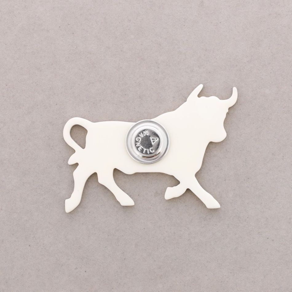 BROCHE IMÁN TORO RESINA DIBUJO