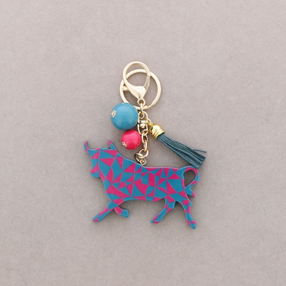 RESIN BULL KEYCHAIN DRAWING