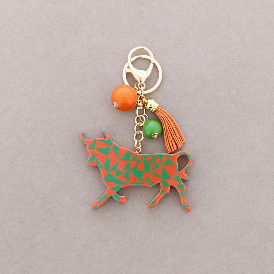 RESIN BULL KEYCHAIN DRAWING