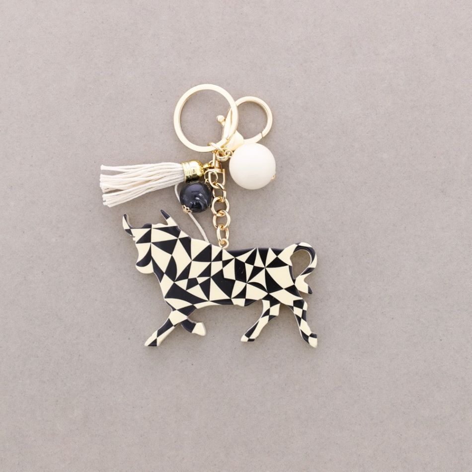 RESIN BULL KEYCHAIN DRAWING