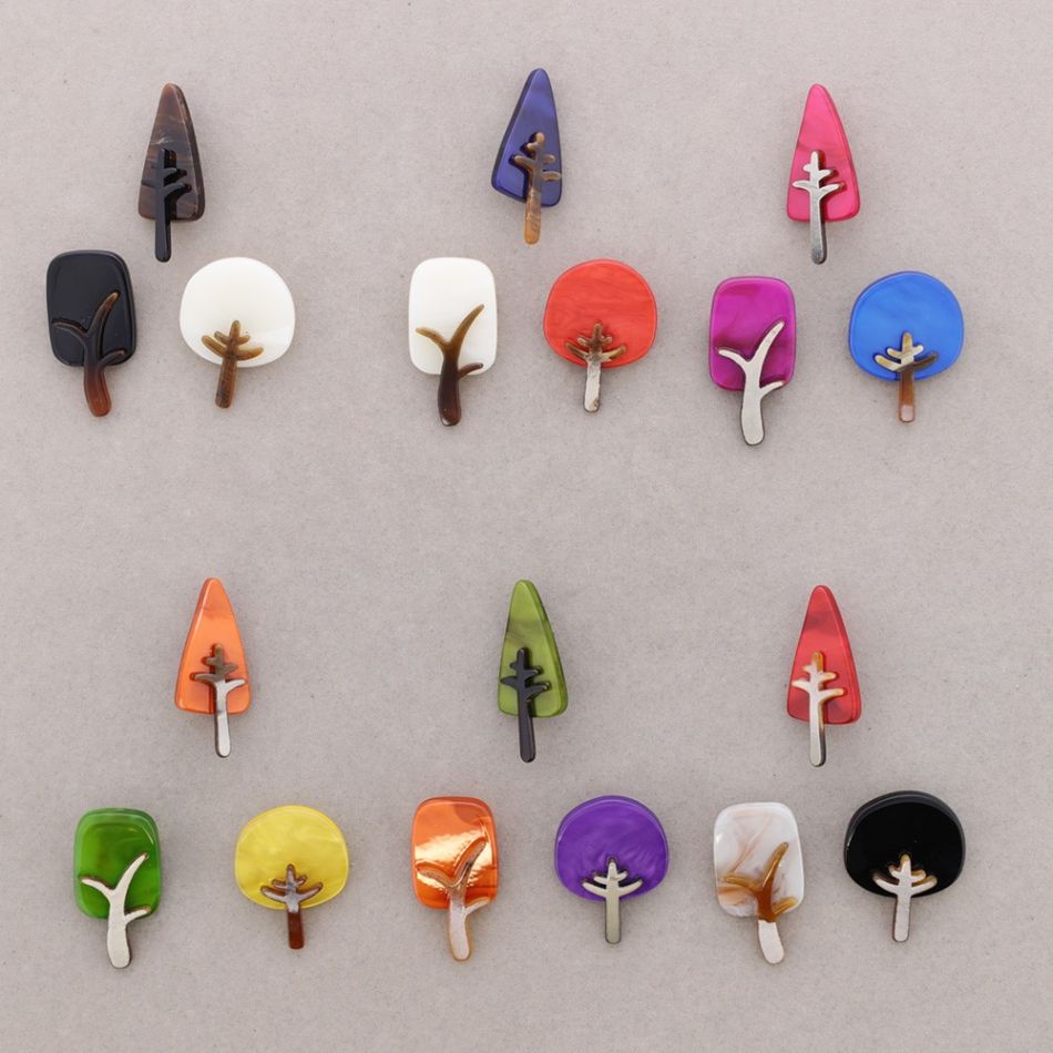 BROCHE SET 3 ARBOLES RESINA