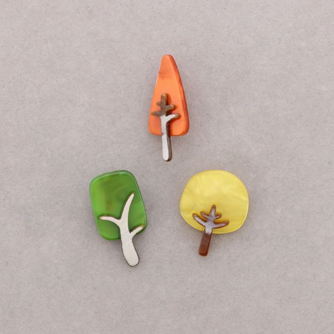 BROCHE SET 3 ARBOLES RESINA