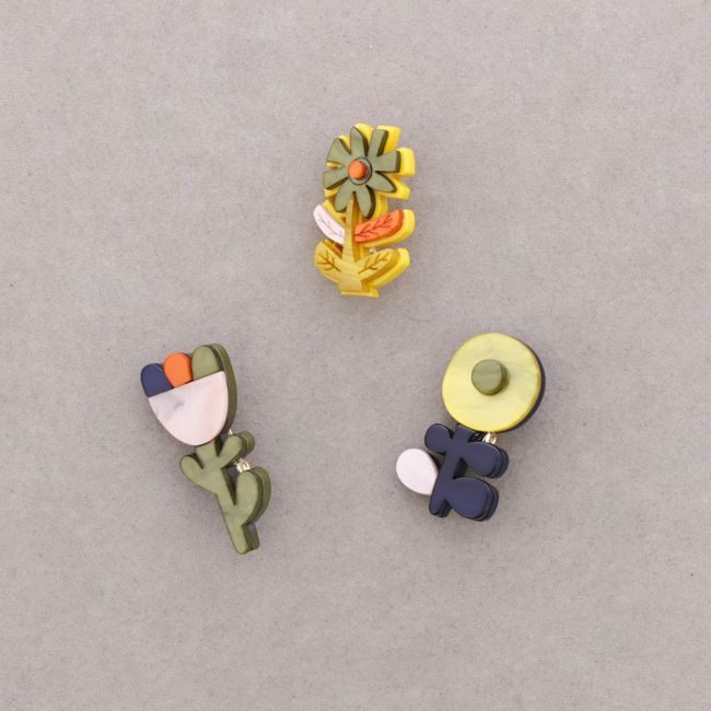 BROCHE SET 3 FLORES RESINA