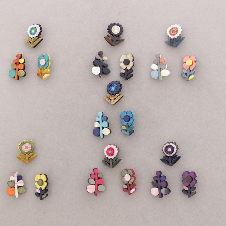 BROCHE SET 3 FLORES RESINA 2