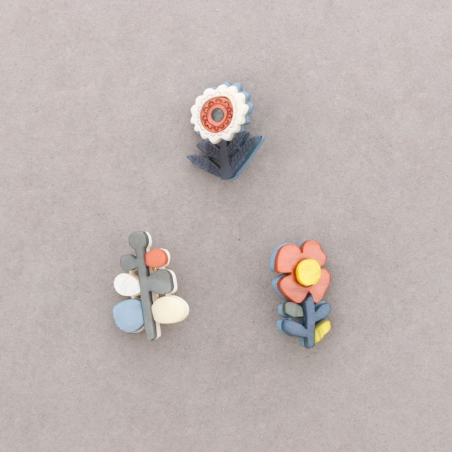 BROCHE SET 3 FLORES RESINA
