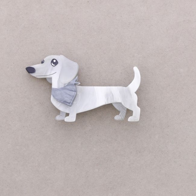 BROCHE PERRITO RESINA