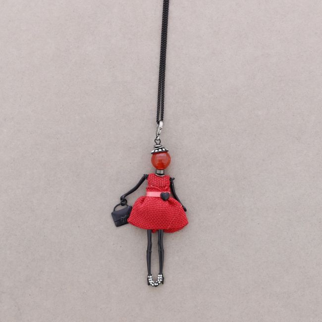LONG PENDANT NECKLACE DOLL