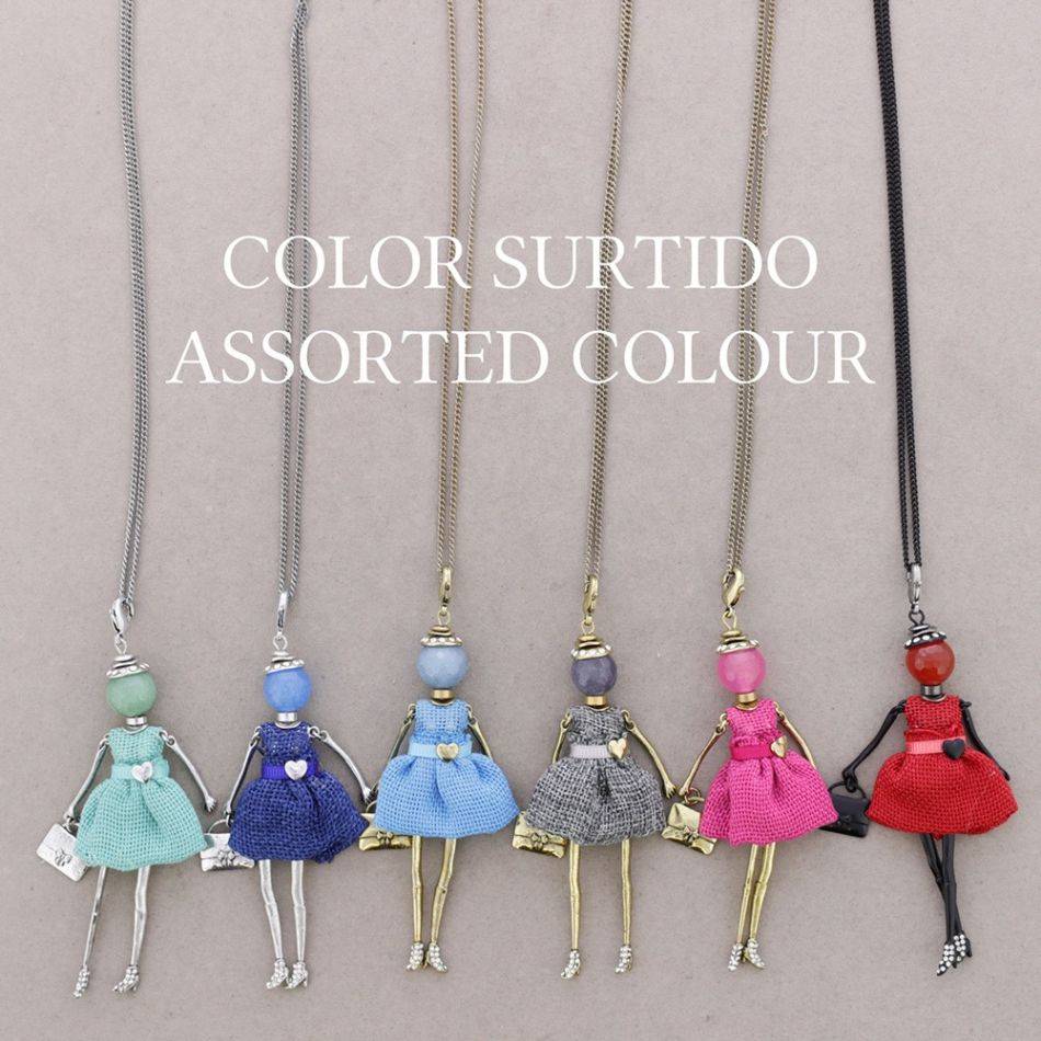 LONG PENDANT NECKLACE DOLL