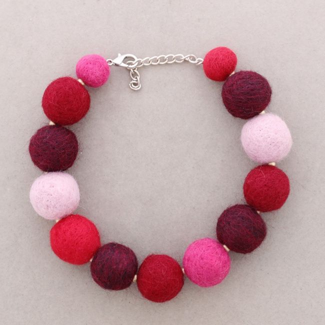 WOOL BALL BEAD CHOKER