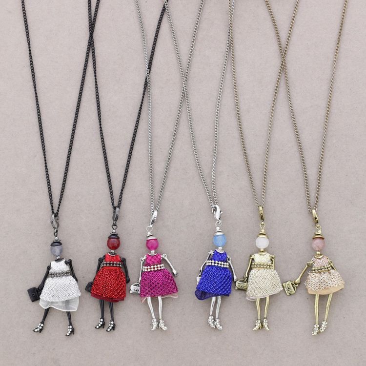 PENDANT DOLL SHORT NECKLACE 2