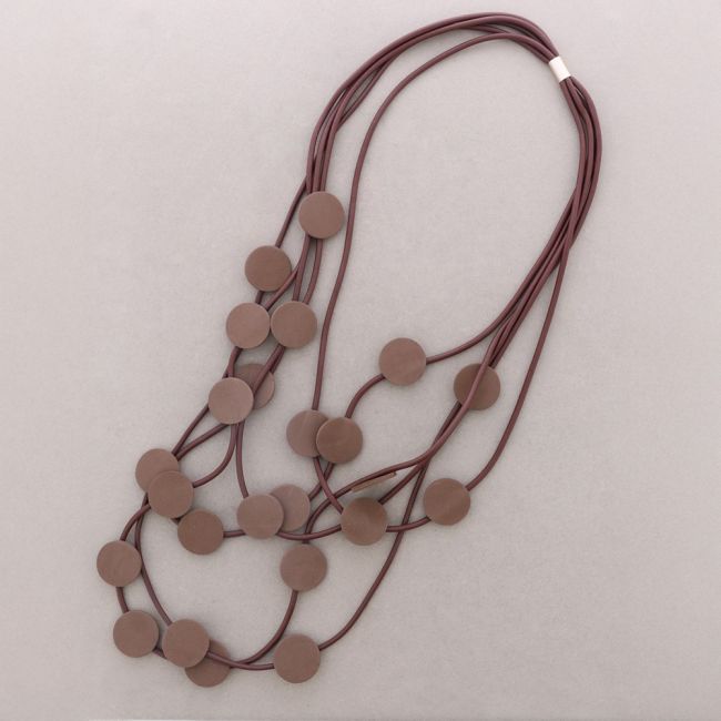 COLLAR LARGO MULTI TIRAS CAUCHO MEDALLA FOAMY