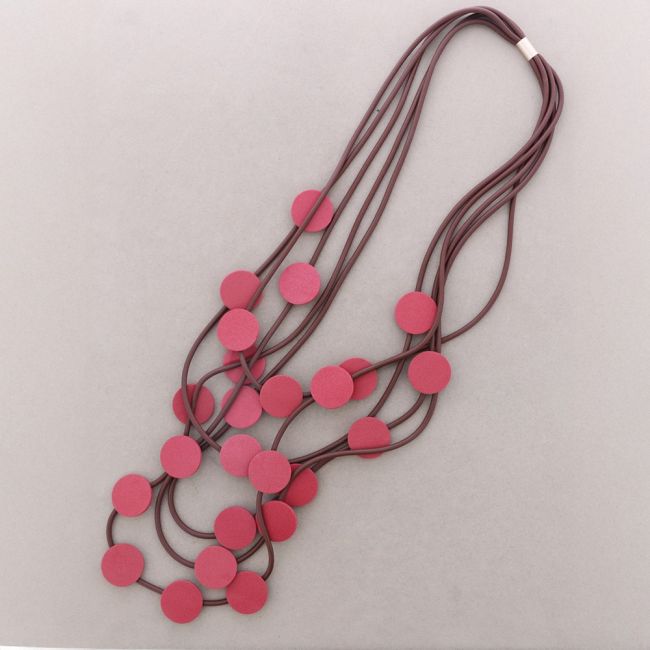 LONG MULTI-STRIP RUBBER NECKLACE WITH FOAMY MEDAL