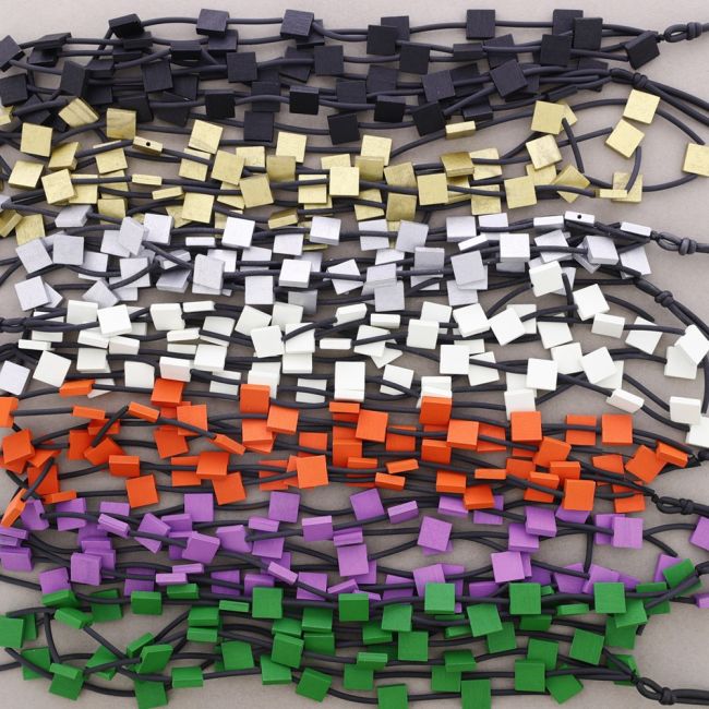 LONG MULTI-STRIP SQUARE RUBBER WOODEN NECKLACE