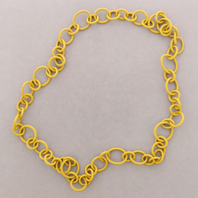 COLLAR LARGO ESLABONES CAUCHO
