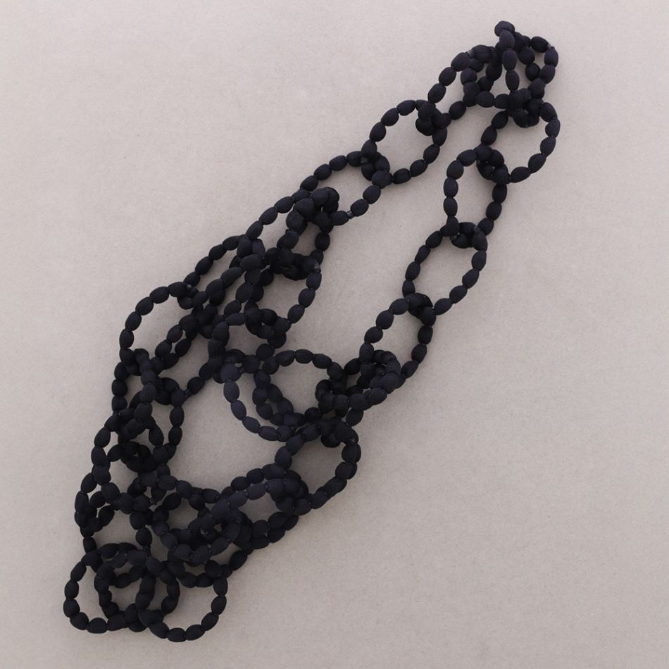 LONG TRIPLE LINK WOOL BALL NECKLACE