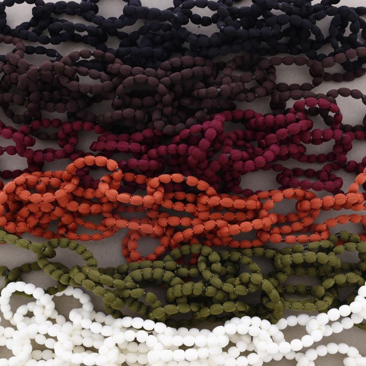LONG TRIPLE LINK WOOL BALL NECKLACE 2