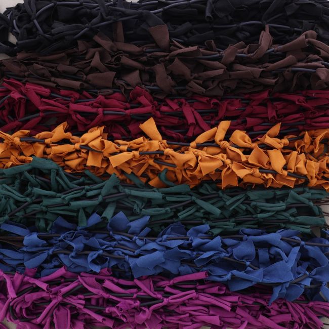 COLLAR LARGO MULTI FILAS FLECOS TELA