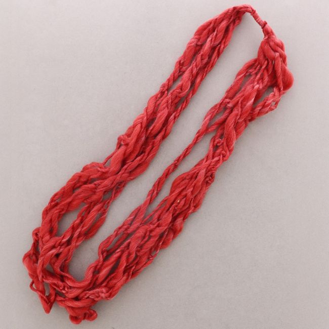 LONG WOOL LINK STRIPS NECKLACE