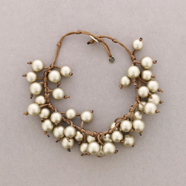 FRINGE CHOKER WITH BALLS AND METAL FINISH
