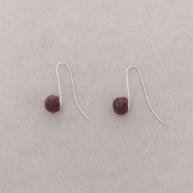 PENDIENTES COLGANTE BOLA LANA