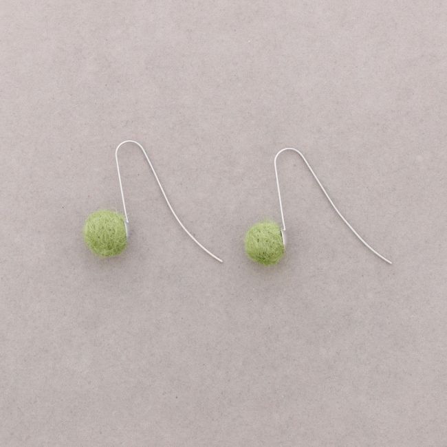 PENDIENTES COLGANTE BOLA LANA