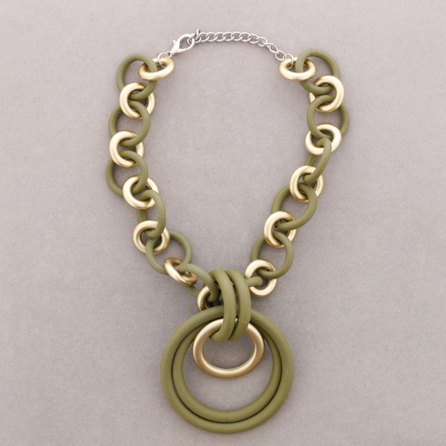 LINK NECKLACE WITH RUBBER PENDANT