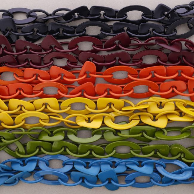 COLLAR LARGO ESLABONES IRREGULAR RESINA