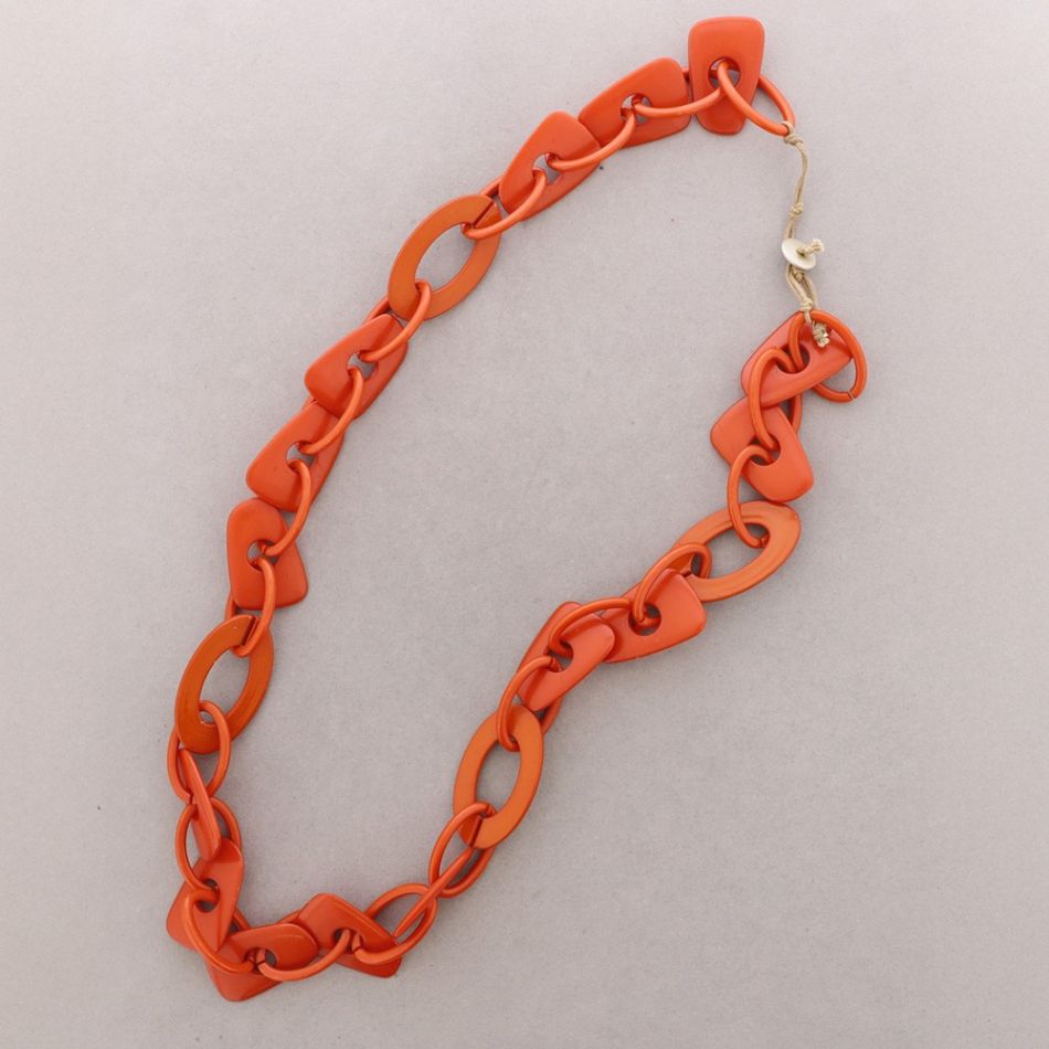 COLLAR LARGO ESLABONES IRREGULAR RESINA