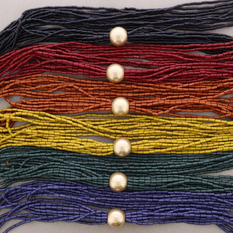 COLLAR LARGO MULTI TIRAS TUBITOS RESINA 2