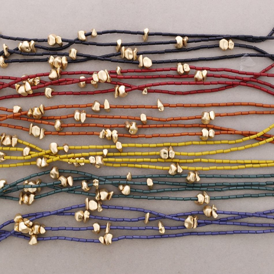 COLLAR LARGO DOBLE CUENTAS TUBITOS RESINA