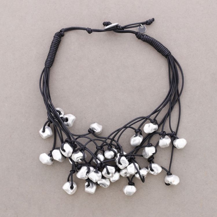 METAL FINISH BEAD NECKLACE
