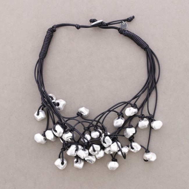 METAL FINISH BEAD NECKLACE