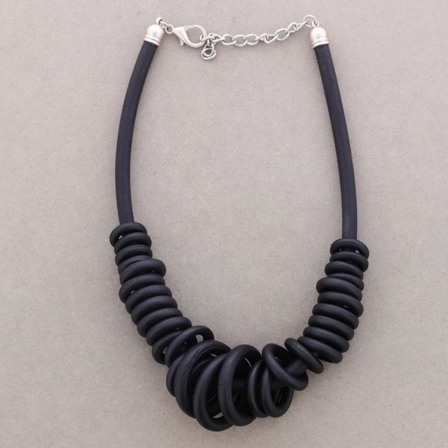 RUBBER WOOD EARRINGS CHOKER