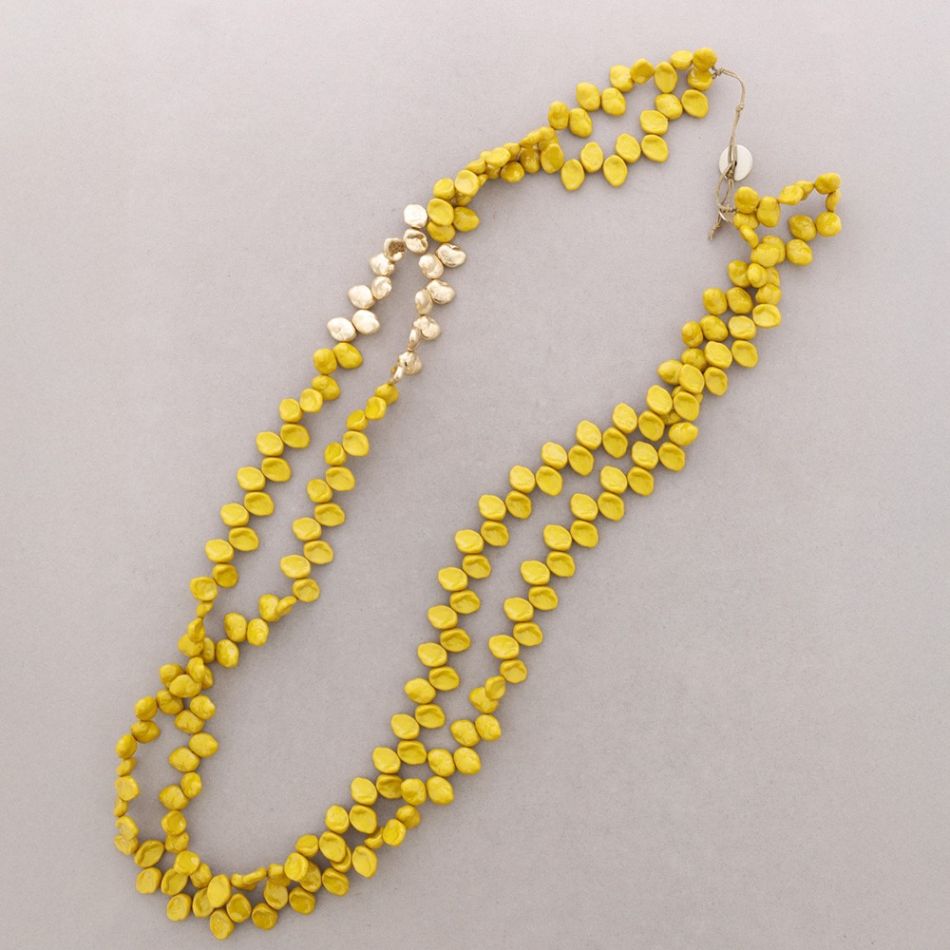 COLLAR LARGO DOBLE CUENTAS METAL RESINA