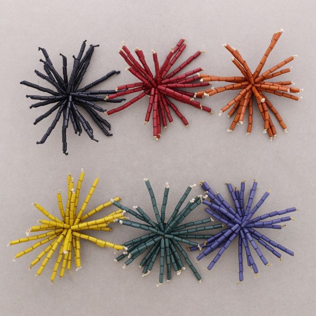 BROCHE ALFILER FLOR TUBITOS RESINA