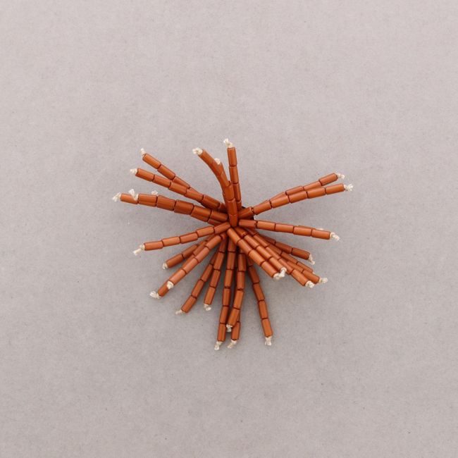 BROCHE ALFILER FLOR TUBITOS RESINA