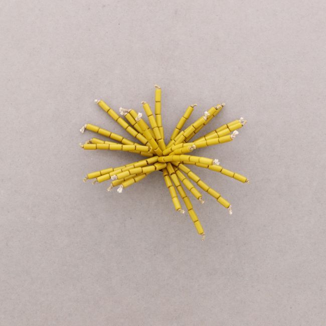 BROCHE ALFILER FLOR TUBITOS RESINA