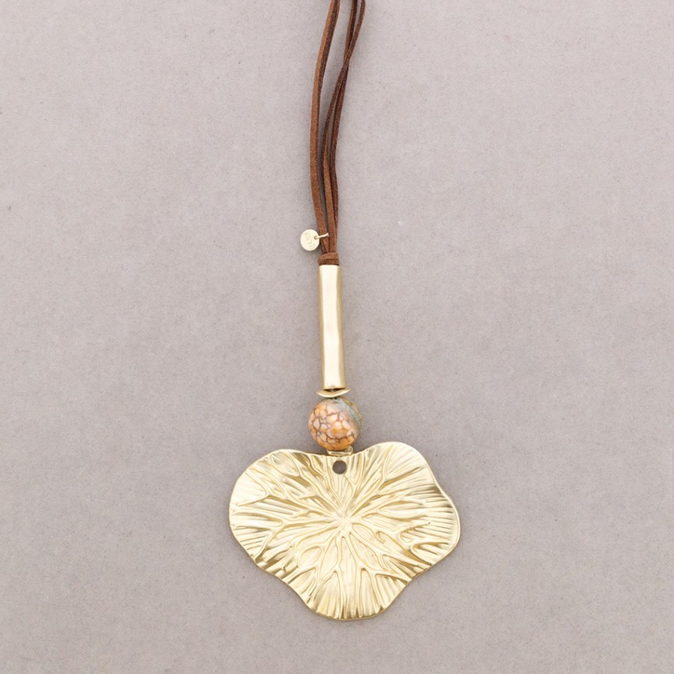 LONG METAL LEAF PENDANT NECKLACE