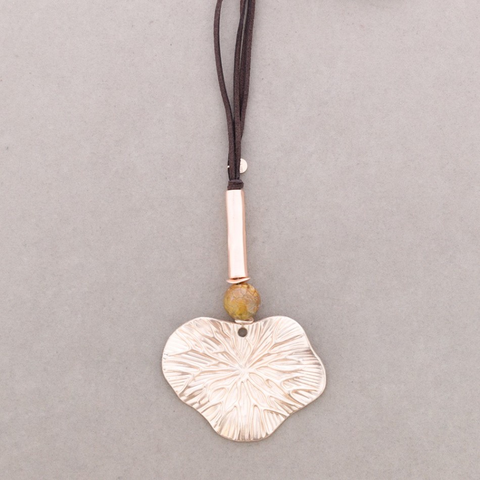 LONG METAL LEAF PENDANT NECKLACE