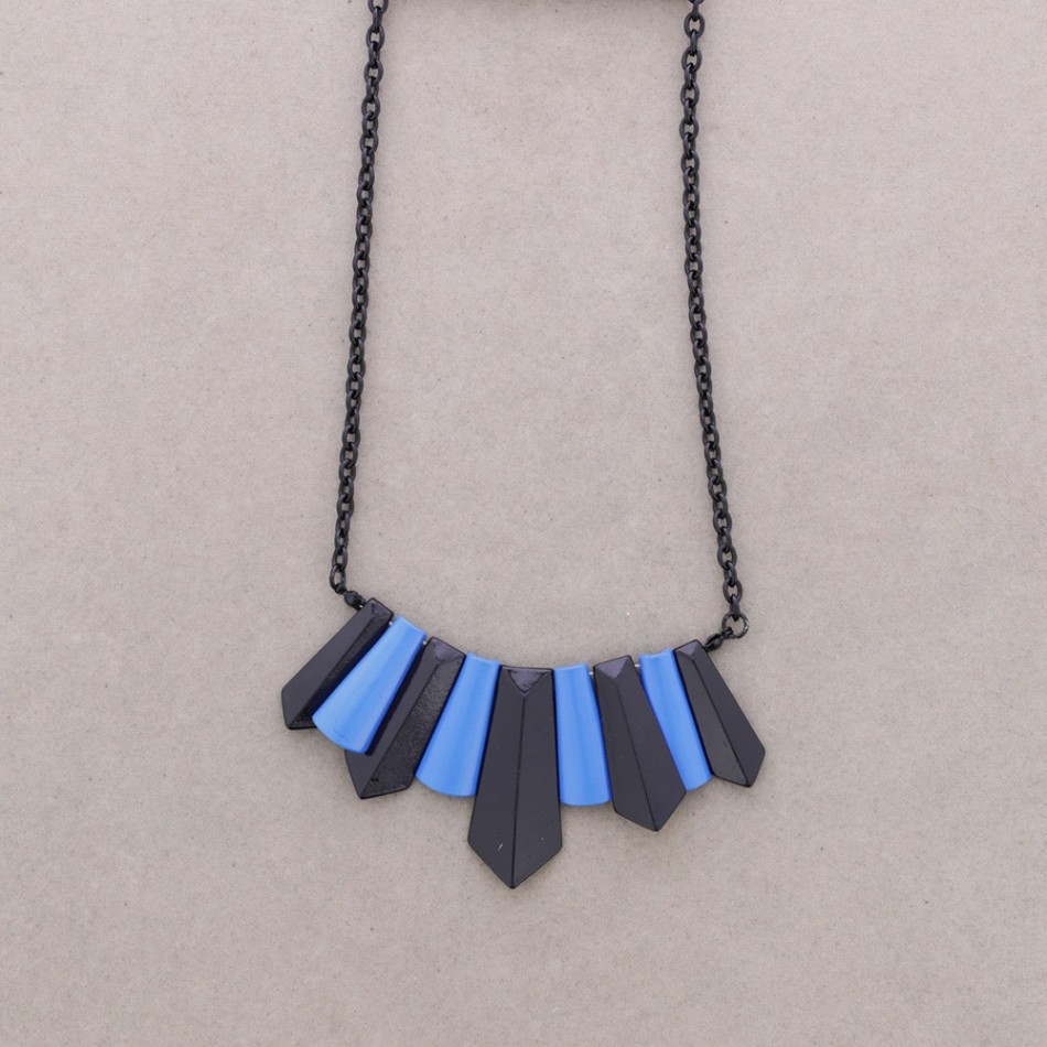 COLOURED METAL CHOKER