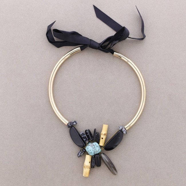 NECKLACE WITH PENDANTS AND STONES