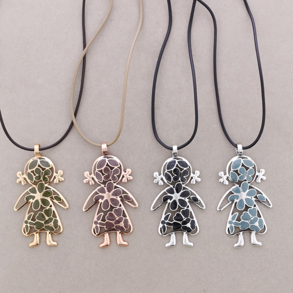 LONG ENAMEL METAL PENDANT NECKLACE