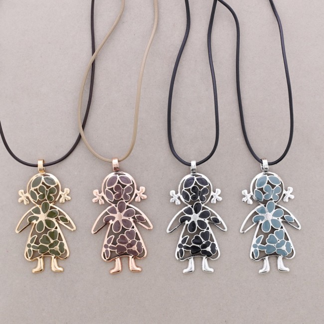 LONG ENAMEL METAL PENDANT NECKLACE