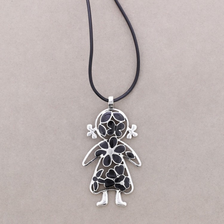 LONG ENAMEL METAL PENDANT NECKLACE
