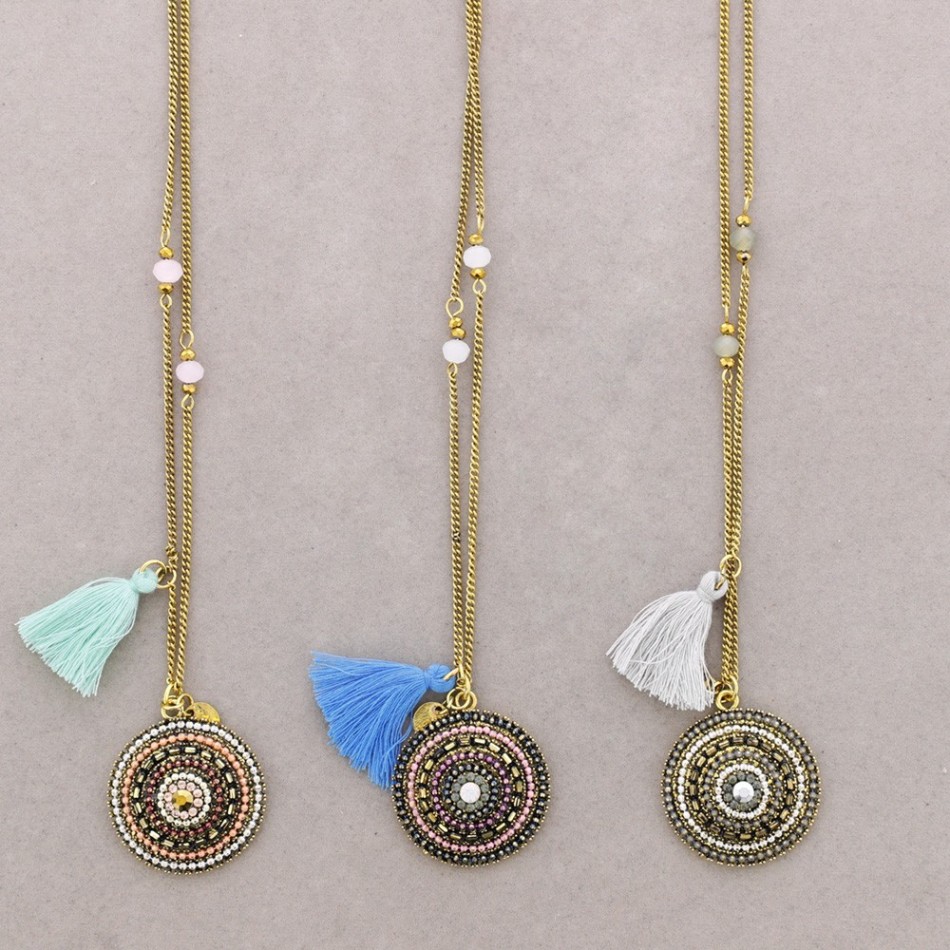 LONG NECKLACE WITH EMBEDDED BEADS