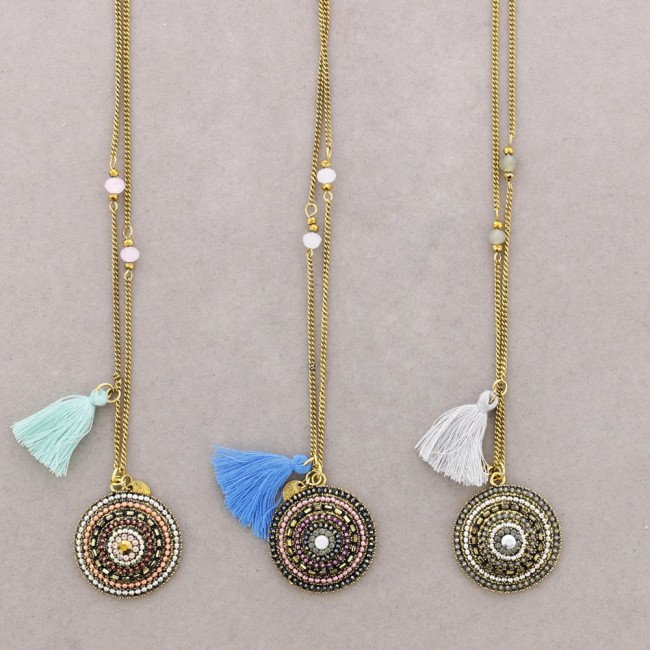 LONG NECKLACE WITH EMBEDDED BEADS